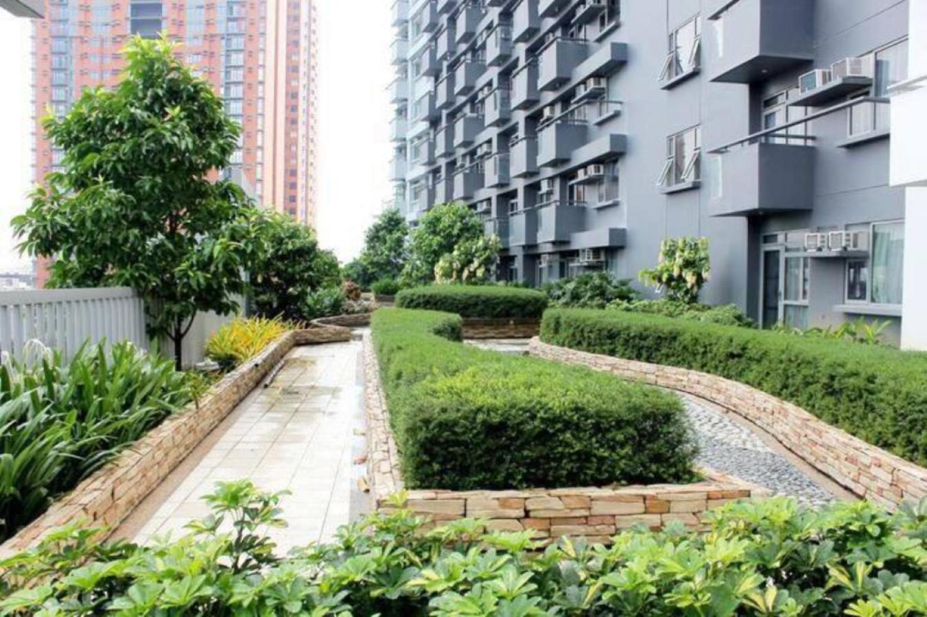 Apartment Great View With Balcony In Araneta Center *